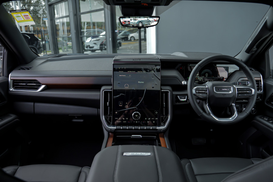 2025 GMC Yukon  Denali Wagon Image 36