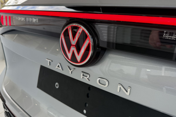 2026 Volkswagen Tayron R4 195TSI R-Line SUV Image 11