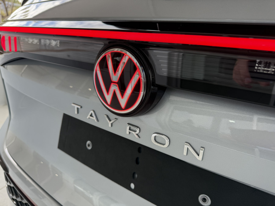 2026 Volkswagen Tayron R4 195TSI R-Line SUV Image 11
