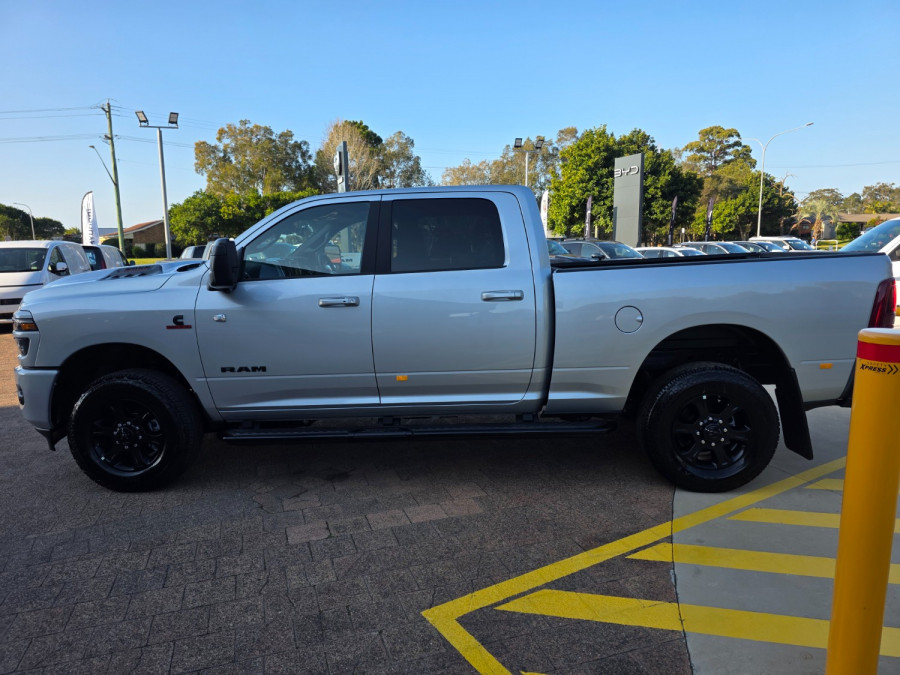 2026 Ram 2500 DJ Laramie Dual Cab Image 6