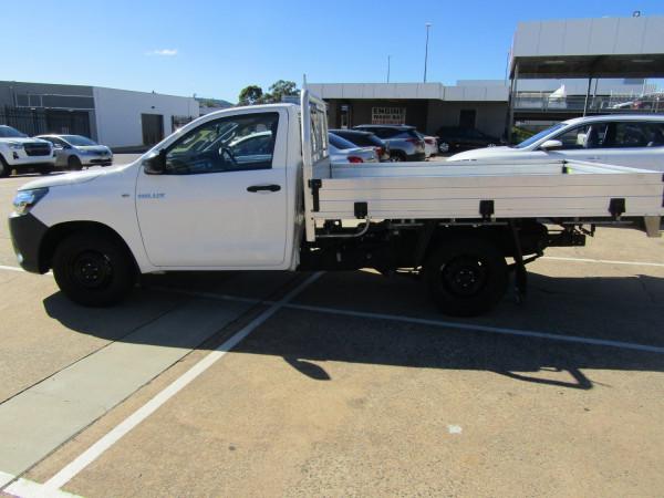 2018 Toyota HiLux Cab chassis