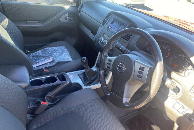 2013 Nissan Navara D40 Series 6 ST Dual Cab Pickup Image 10