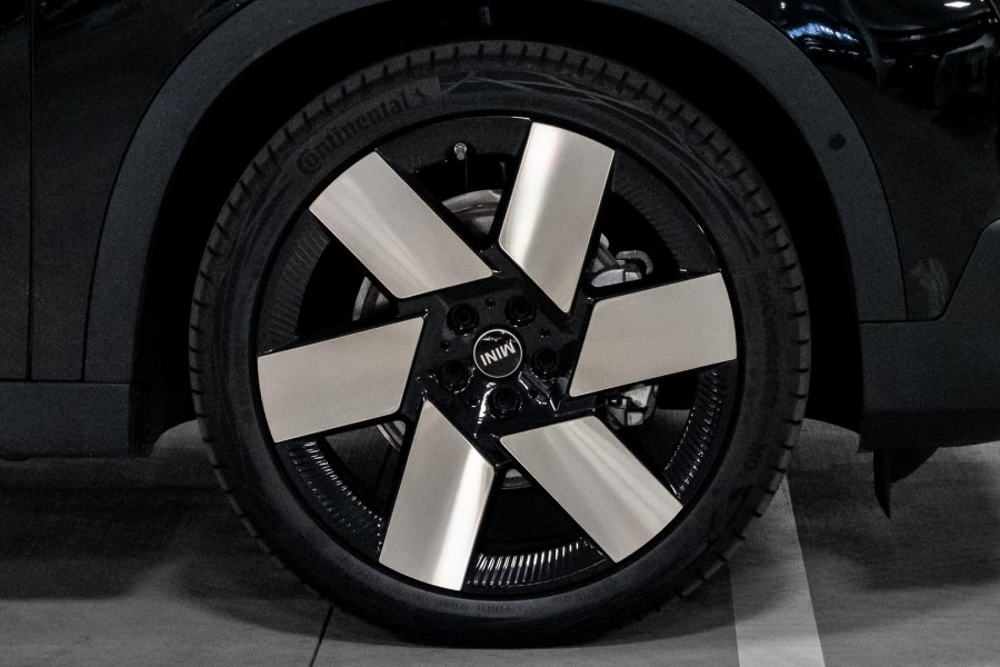 2024 MINI Countryman U25 SE Favoured SUV
