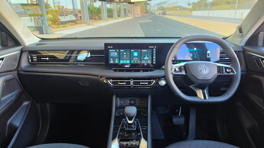 2025 MG HS AS33H Excite Hybrid+ SUV Image 3