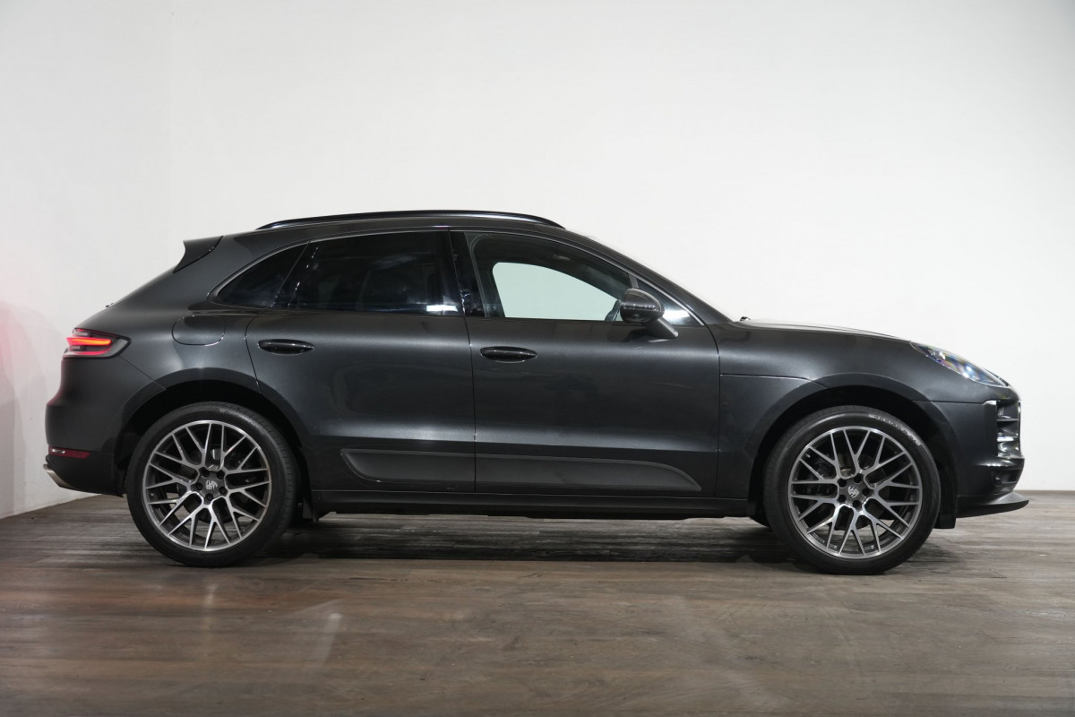 2021 Porsche Macan SUV