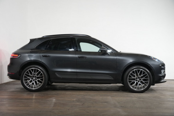 2021 Porsche Macan SUV Image 4