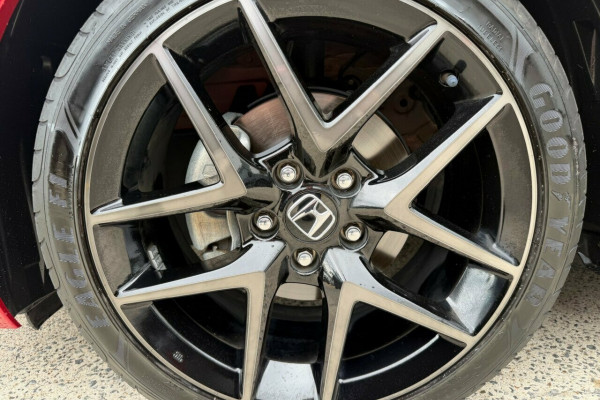 2022 Honda Civic 11th Gen VTi LX Hatch Image 12