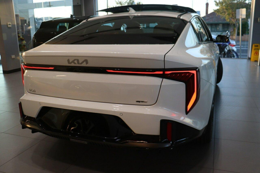 2025 Kia K4 CL4m GT-Line Sedan Image 9