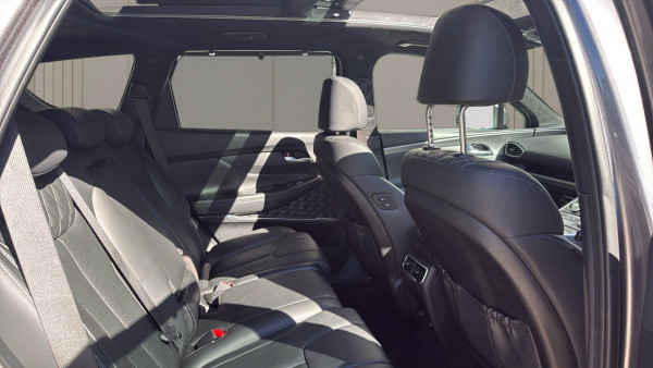 2023 Hyundai Santa Fe TM.V4 Highlander SUV image 13