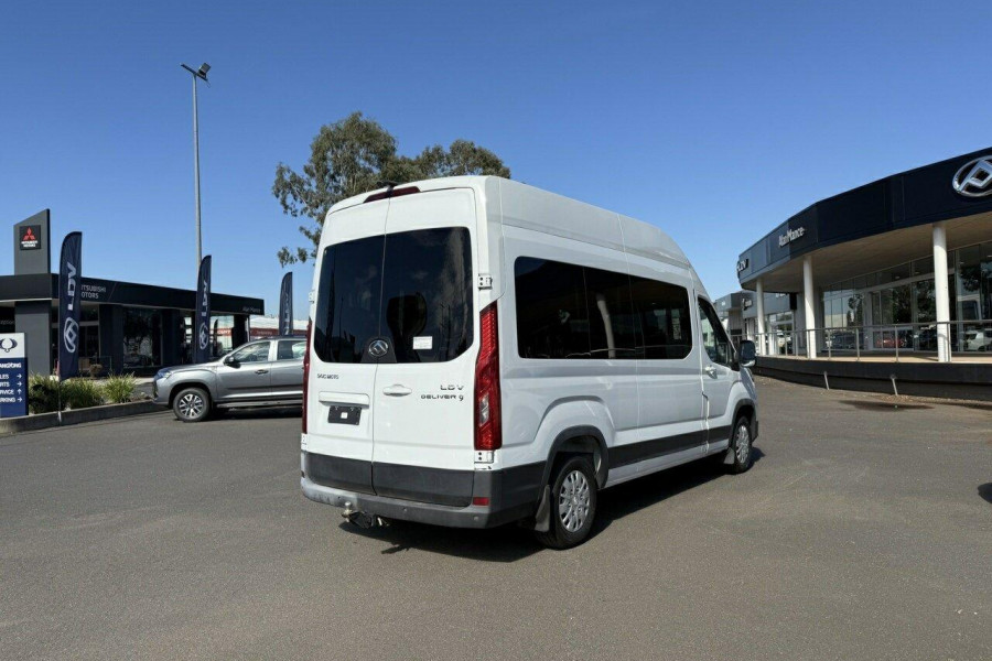 2021 LDV Deliver 9  11-Seat Bus Image 6