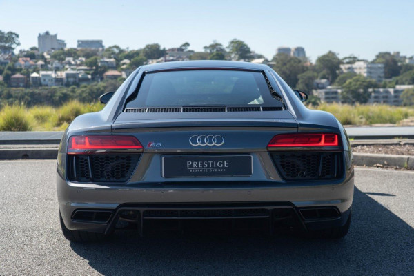 2018 Audi R8 V10 RWS  Coupe Image 5