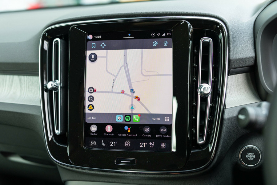 2025 MY26 Volvo XC40 XZ Plus B4 SUV Image 29