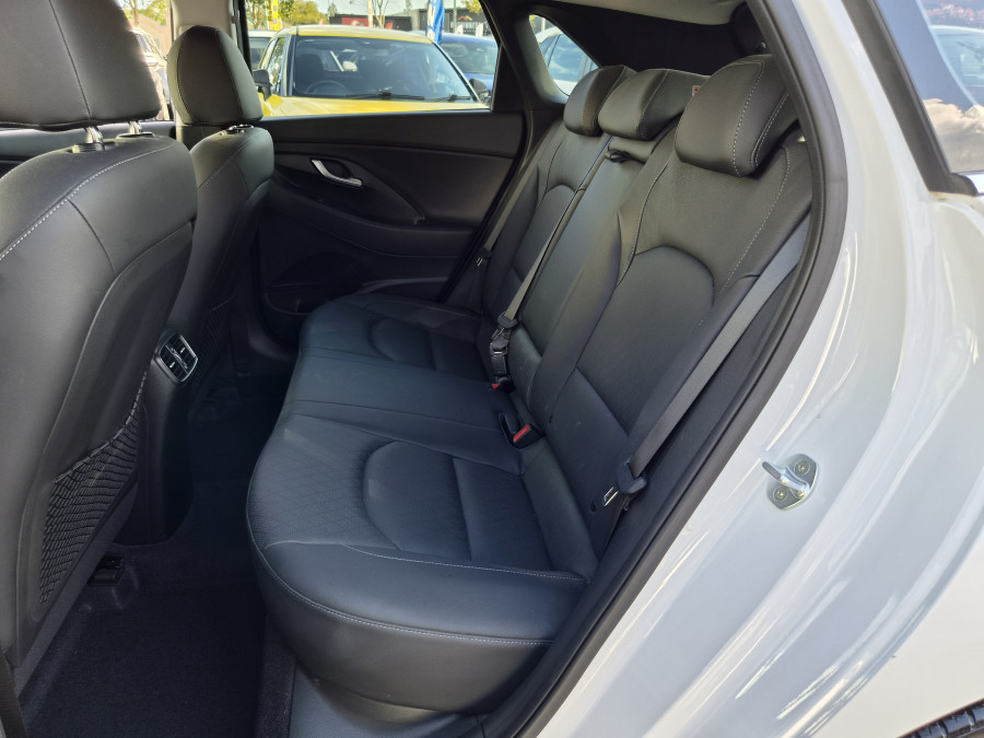 2021 MY22 Hyundai i30 PD.V4 Active Hatch Image 13