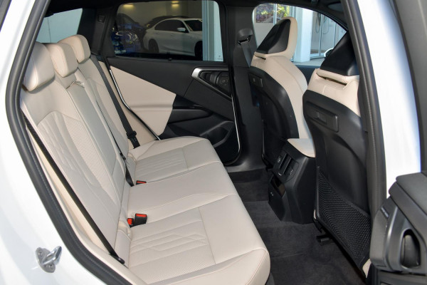 2026 BMW X3 G45 30e xDrive SUV image 5