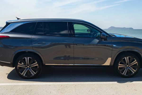 2025 MG QS IS31 Essence SUV Image 6