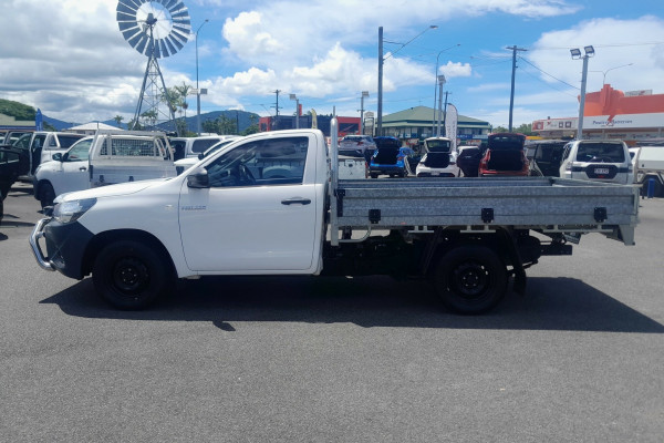 2018 Toyota Hilux GUN122R Workmate 4x2 Cab Chassis