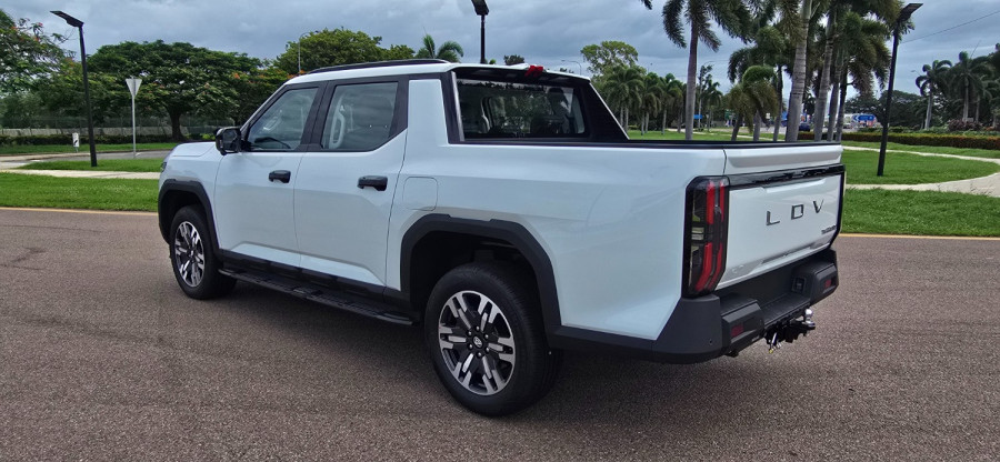 2025 LDV Terron 9 EKK1C Evolve Ute Image 12
