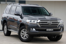 Toyota Landcruiser VDJ200R