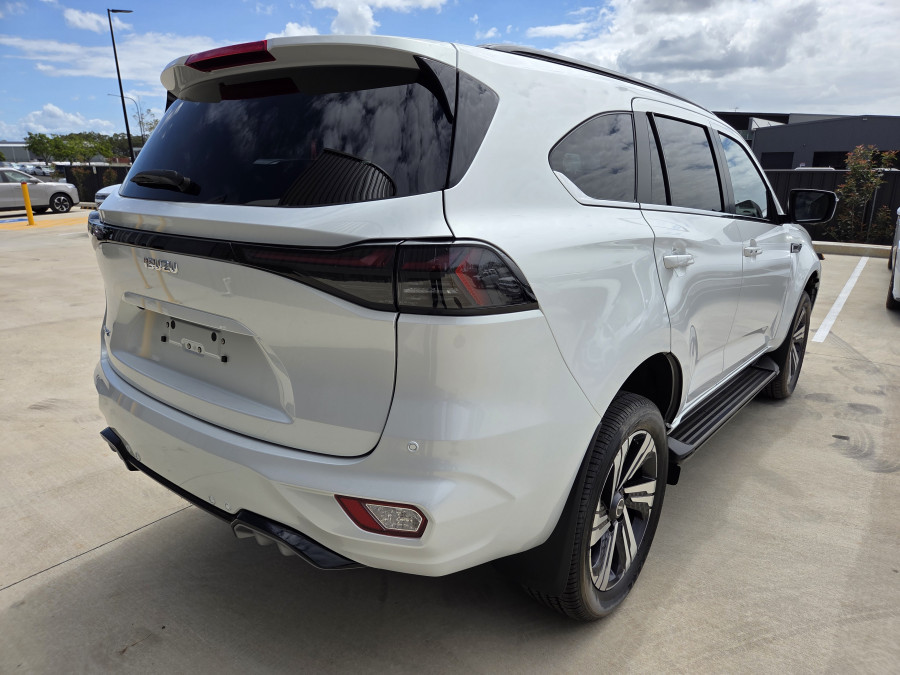 2025 MY25.5 Isuzu MU-X RJ LS-T SUV Image 3