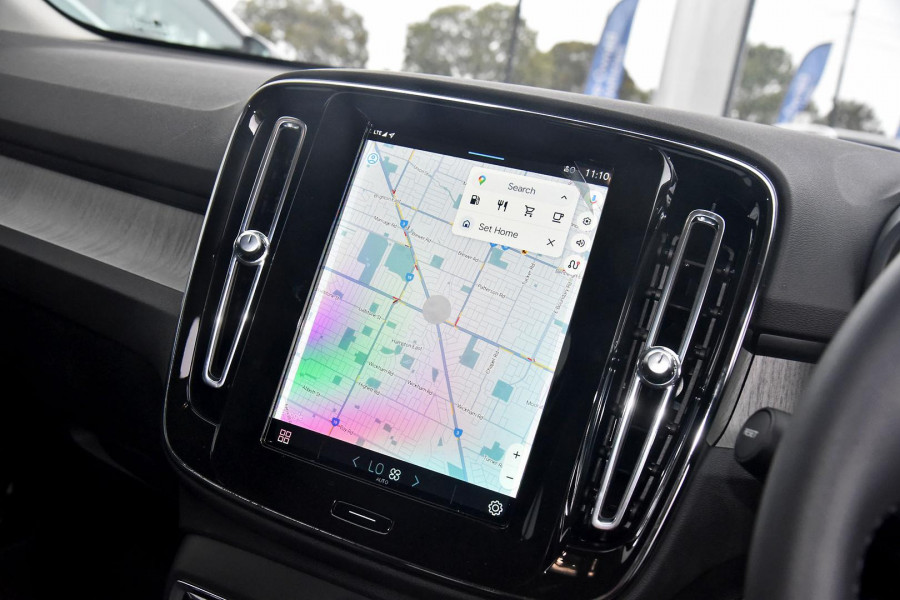 2024 MY25 Volvo XC40  Plus B4 SUV Image 17