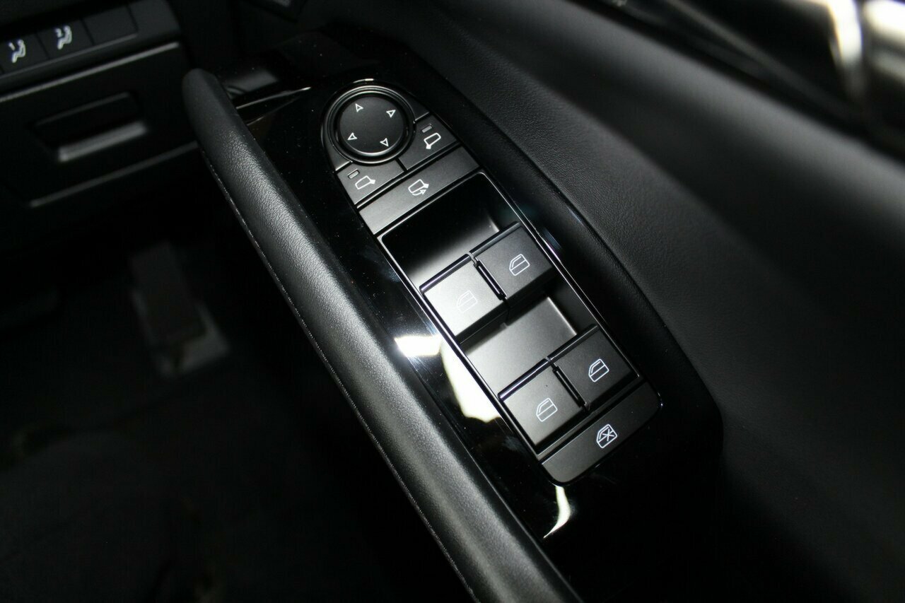 2024 Mazda 3 BP G25 GT Hatch Image 30