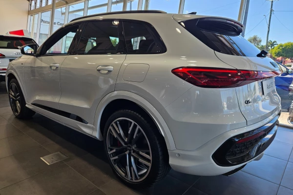 2026 MY25 Audi Q5 GU e-hybrid 270kW SUV Image 4