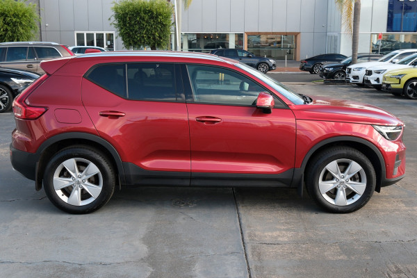 2022 MY23 Volvo XC40 XZ Plus B4 SUV Image 3