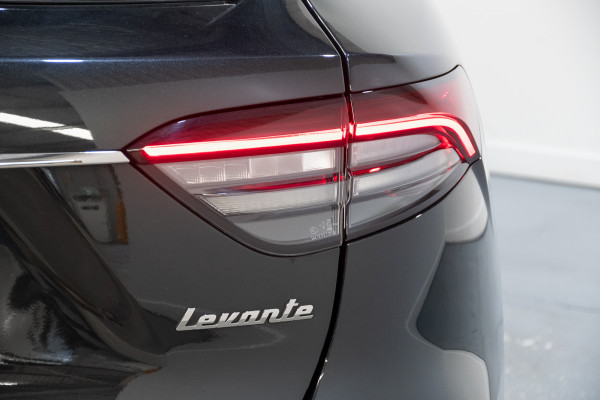 2022 Maserati Levante Modena SUV Image 12