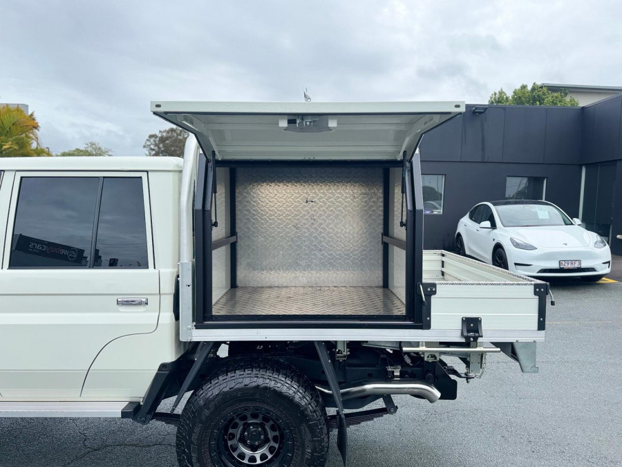 2023 Toyota LandCruiser VDJ79R WorkMate Double-Cab Cab-Chassis Image 13