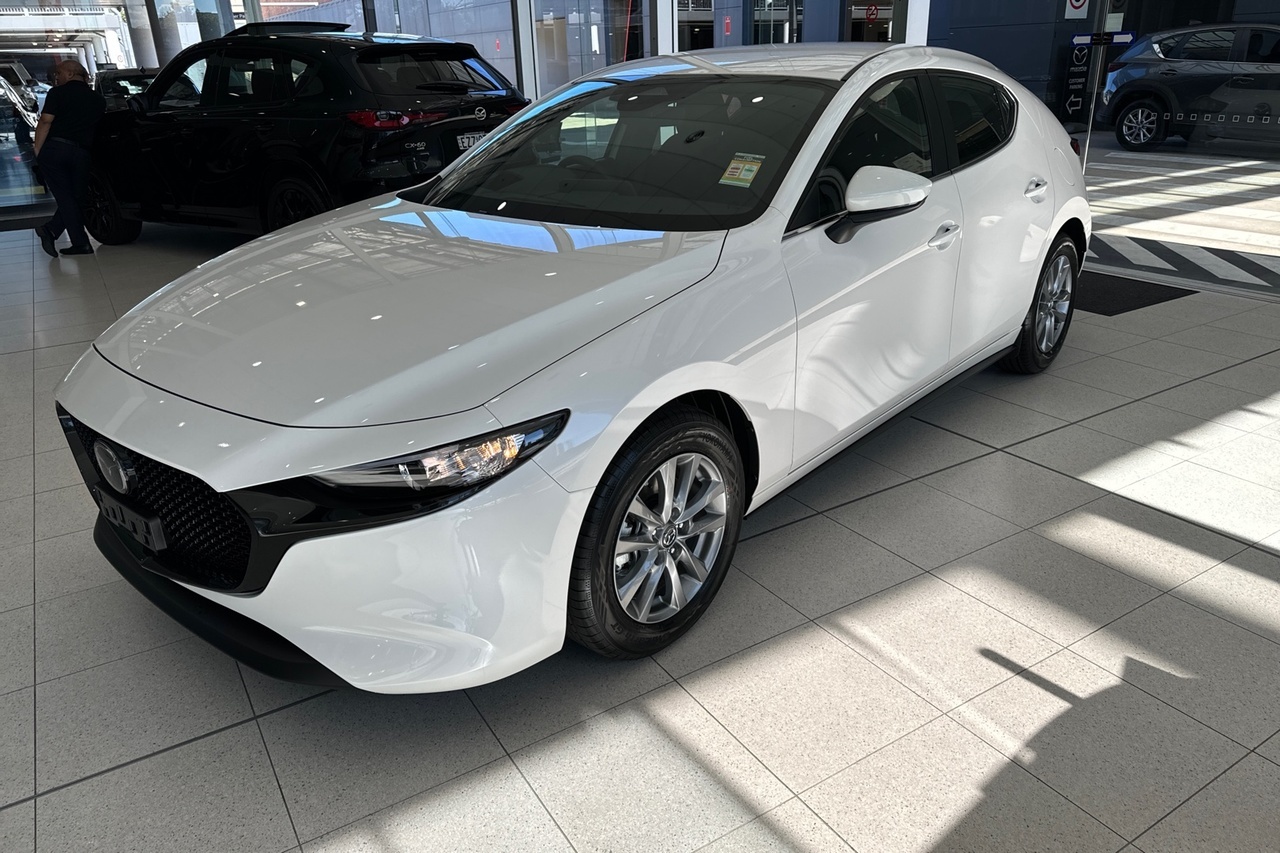 2024 Mazda 3 BP Series G20 Pure Vision Technology Hatch Image 4