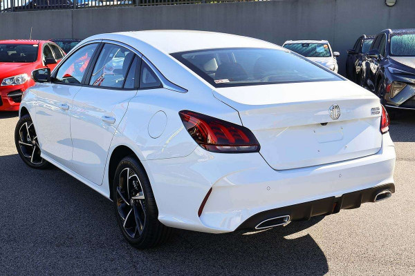 2026 MY25 MG MG5 AP32 Essence Sedan Image 2