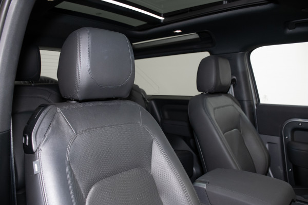 2023 Land Rover Defender L663 90 D250 S SUV Image 3