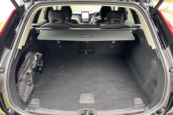 2026 Volvo XC60 UZ Plus B5 SUV Image 15
