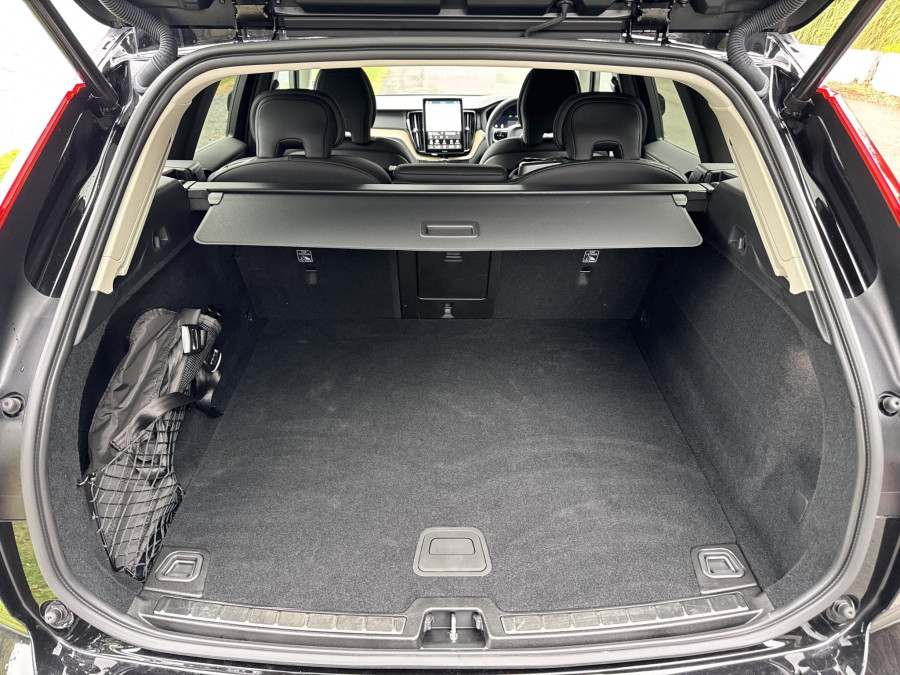 2026 Volvo XC60 UZ Plus B5 SUV Image 15
