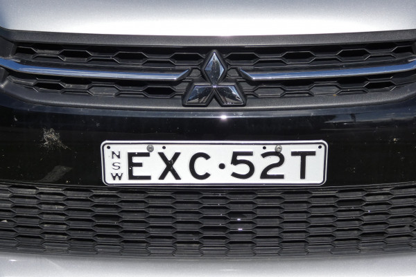2019 Mitsubishi ASX XC MY19 ES 2WD SUV Image 5