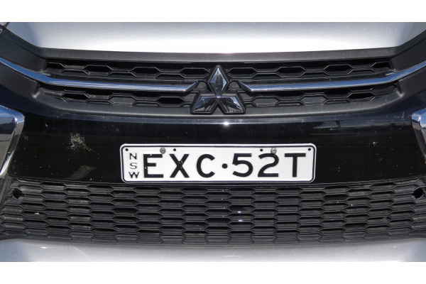 2019 Mitsubishi ASX XC MY19 ES 2WD SUV Image 5