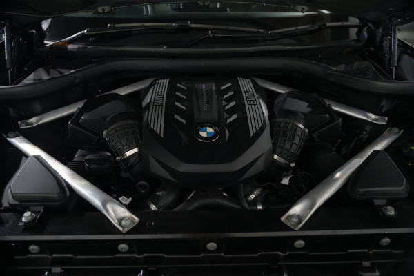 2021 BMW X7 M50i SUV Image 42