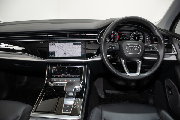 2022 Audi Q7 4M 45 TDI SUV Image 23