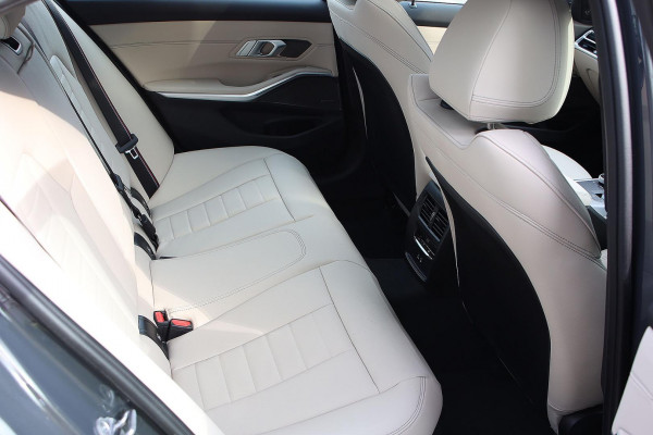 2025 BMW 3 Series G20 LCI II 330i M Sport Sedan image 7