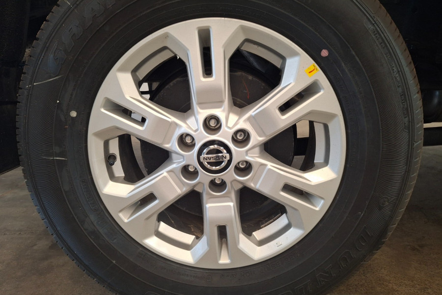 2024 Nissan Navara D23 ST Ute Image 13