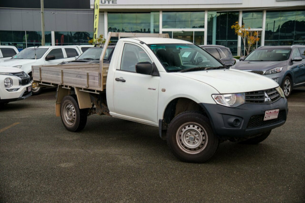 2014 MY15 Mitsubishi Triton MN GL Cab Chassis