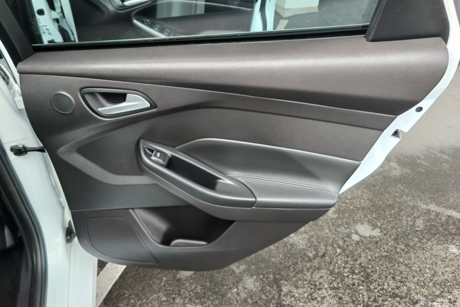 2016 Ford Focus LZ Titanium Hatch Image 37