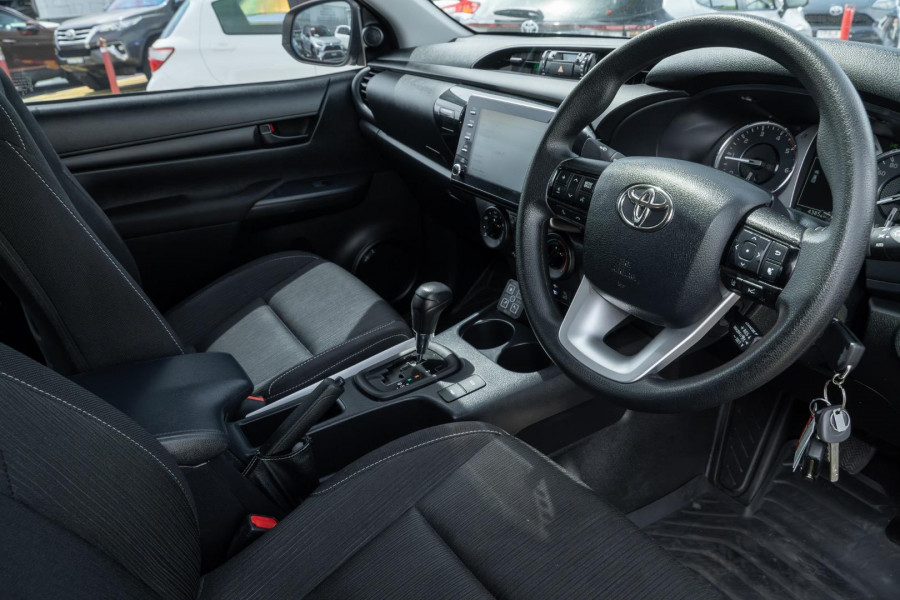 2023 Toyota HiLux GUN126R SR Cab Chassis Image 7