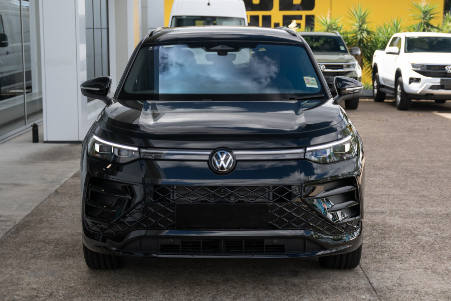 2025 MY26 Volkswagen Tayron R4 195TSI R-Line SUV Image 4