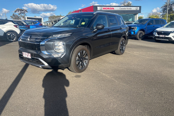 2025 Mitsubishi Outlander ZM LS SUV Image 4