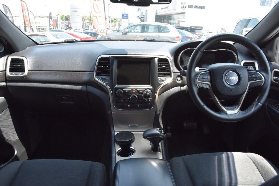 2013 MY14 Jeep Grand Cherokee WK MY2014 Laredo Suv Image 8