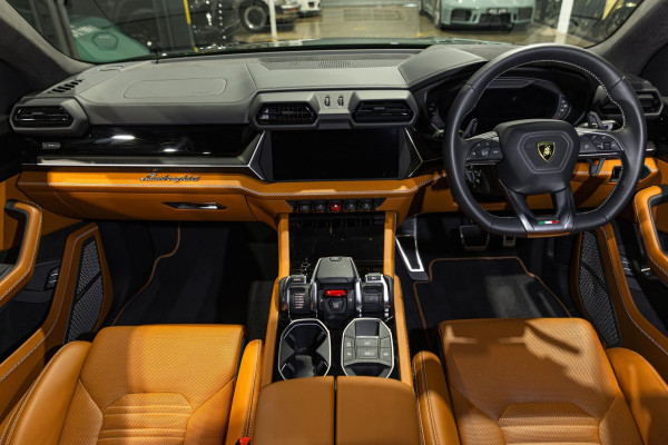 2025 Lamborghini Urus 636 SE SUV Image 9
