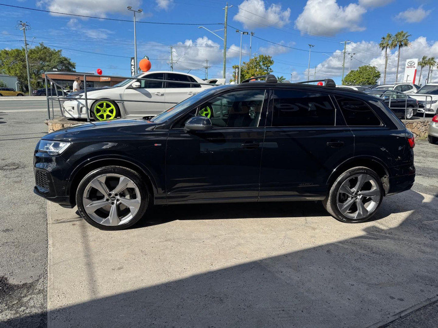 2022 Audi Q7 4M 55 TFSI S line SUV Image 9