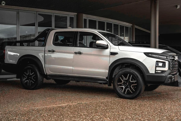 2026 JAC T9  Oasis Ute Image 5