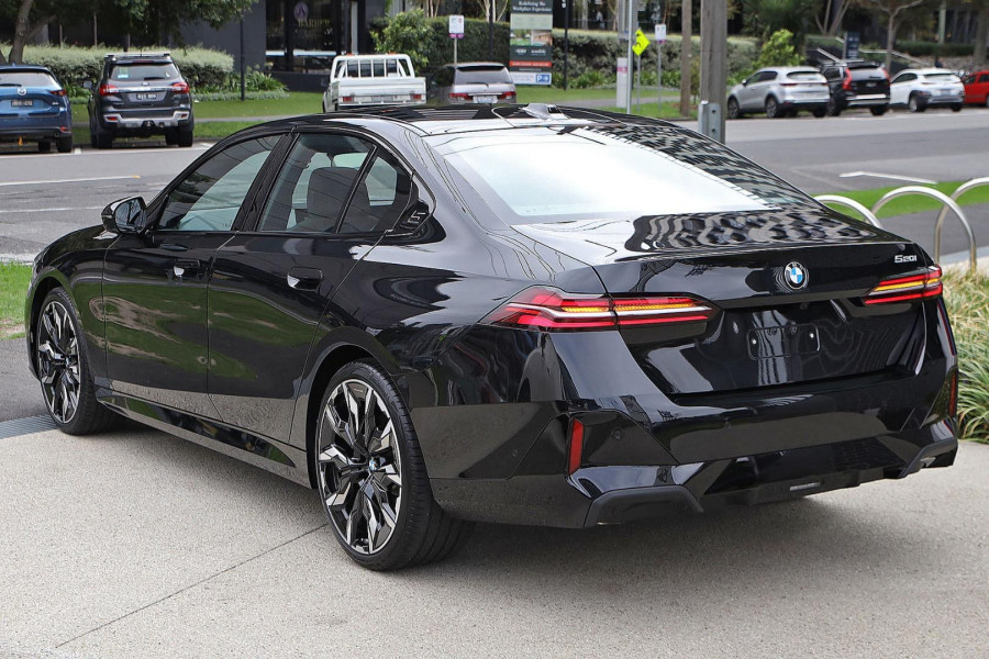 2025 BMW 5 Series G60 520i M Sport Sedan